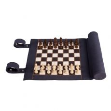 Schackset med magnetiskt br�de