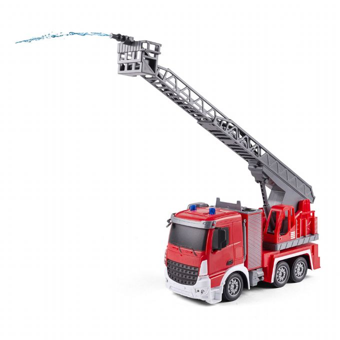 Remote controlled fire truck with water version 1