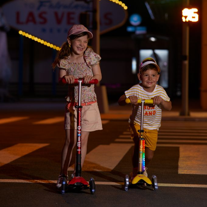Micro Mini Deluxe LED Scooter, rd version 3