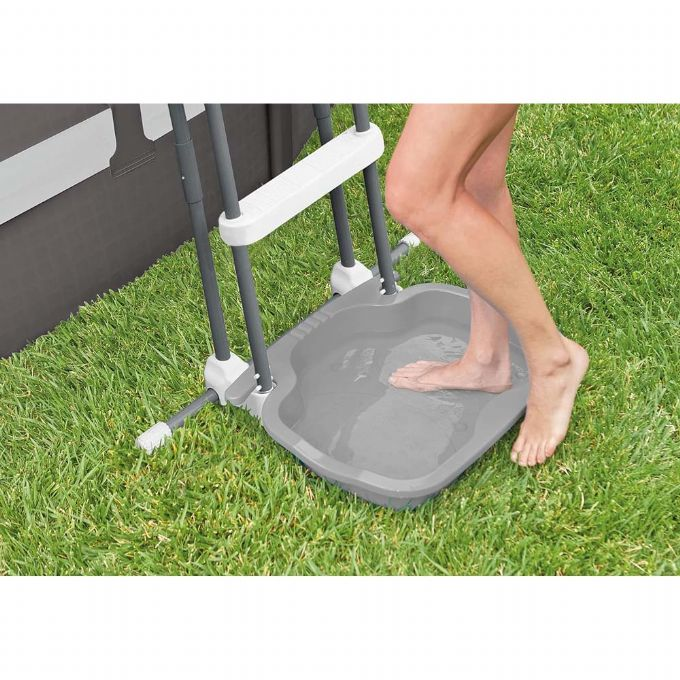 Foot tray for pools version 4