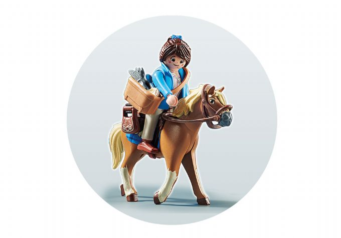 Marla mit Pferd version 4