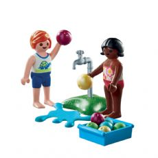Children with water balloons