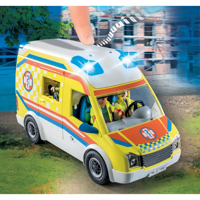Ambulance with light and sound version 8