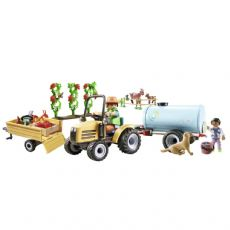 Traktor med henger og vanntank