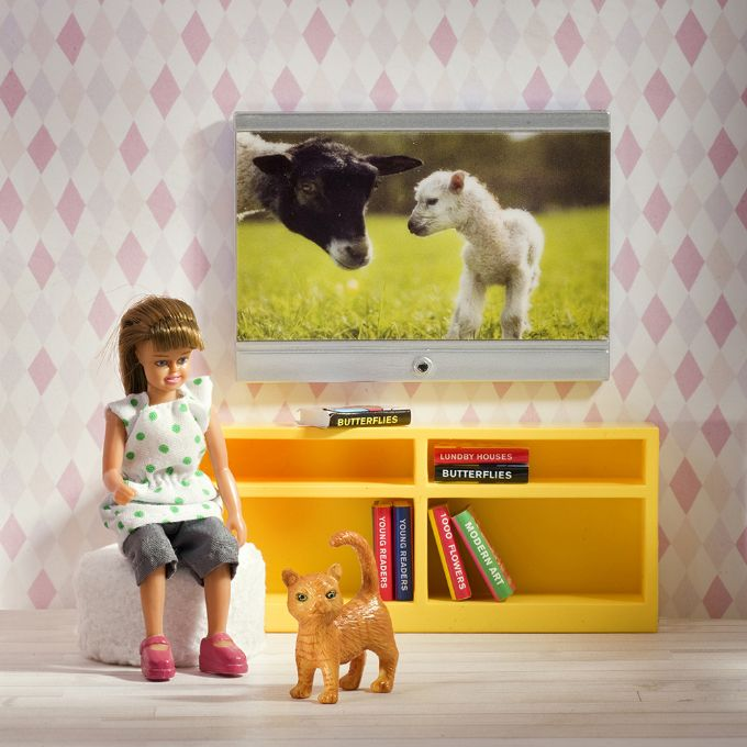 Lundby TV and pillow version 3