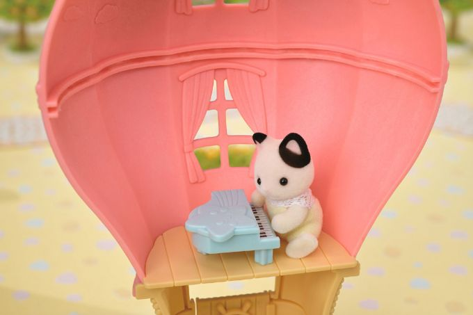 Babyballong-lekehus med figur version 7