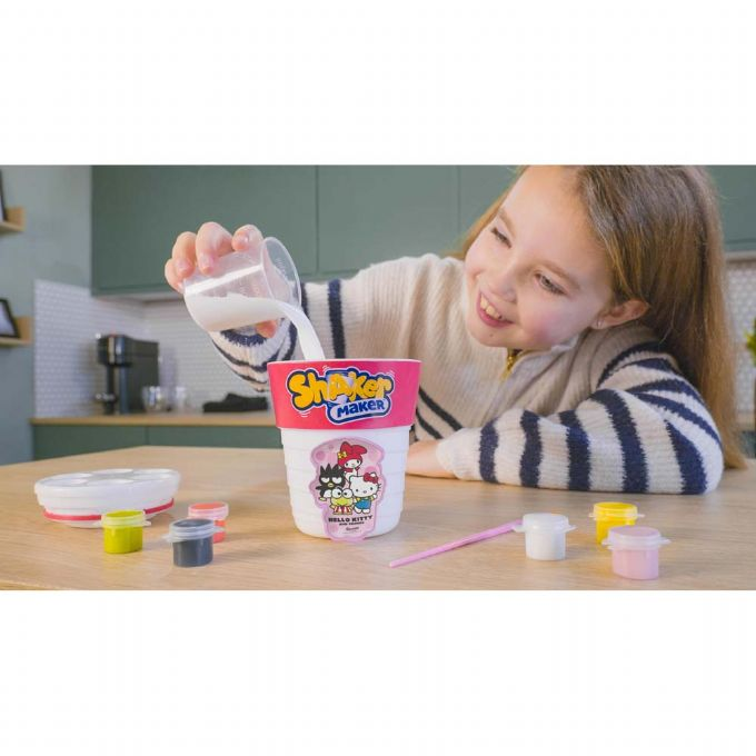 Shaker Maker Hello Kitty version 4