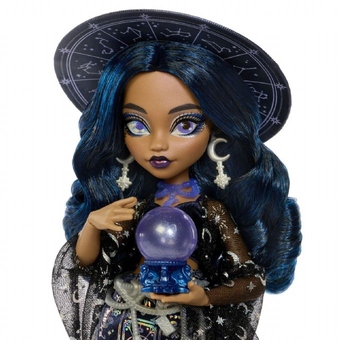 Monster High Project Moth Claire -nukke version 4