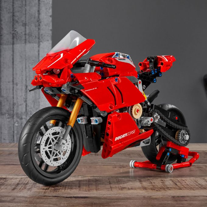 Ducati Panigale V4 R version 9