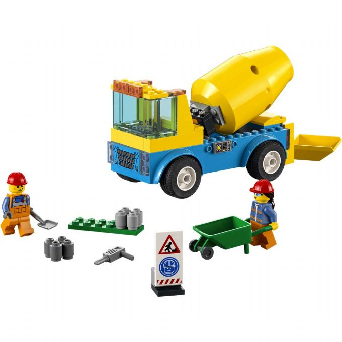 Truck with cement mixer version 1