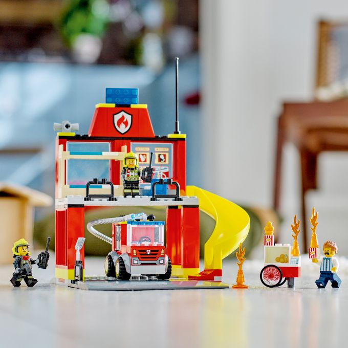 Fire station and fire engine version 3