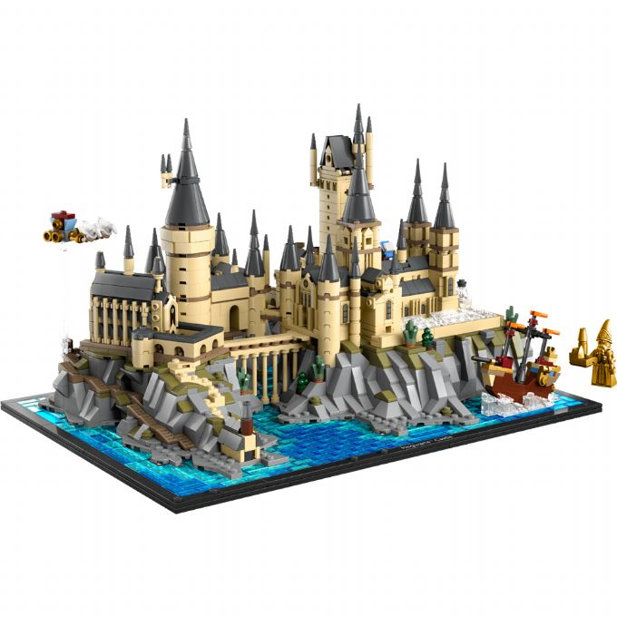 Hogwarts Castle and surroundings version 1