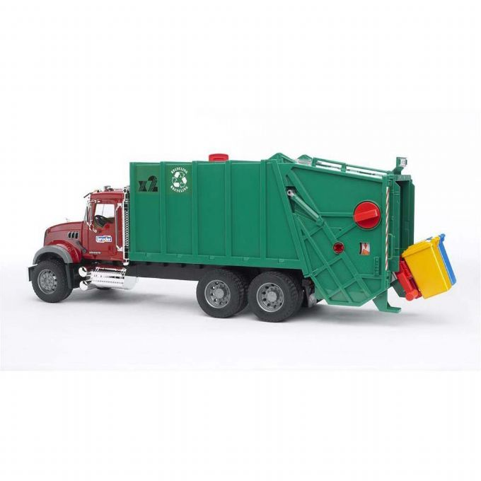 MACK Granite Garbage truck (Bruder 02812)
