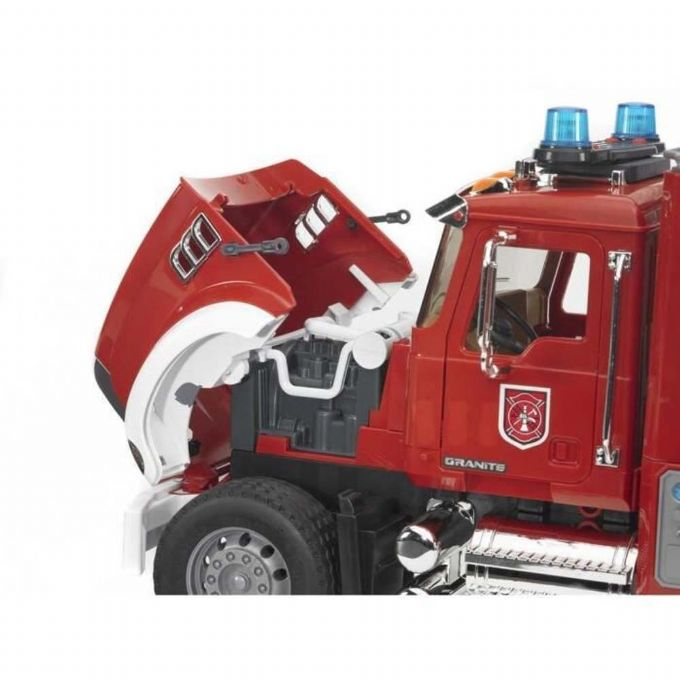 Fire engine Mack Granite with sound and light version 3
