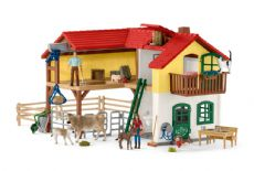 Bauernhaus mit Stall und Tiere