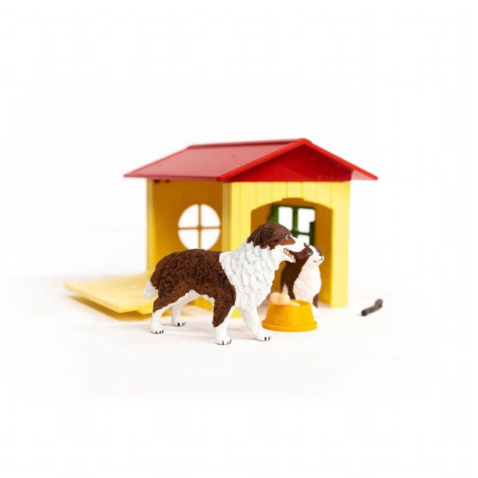 Dog house with mother dog and puppy version 2