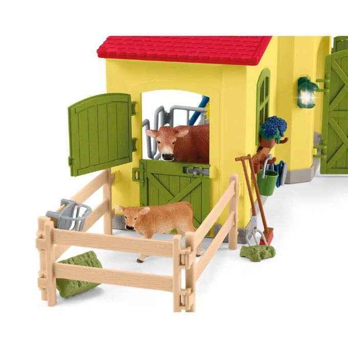 Large farmhouse with animals and accessories version 6