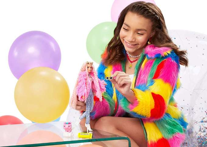 Barbie Ekstra Pink Coat Dukke version 6