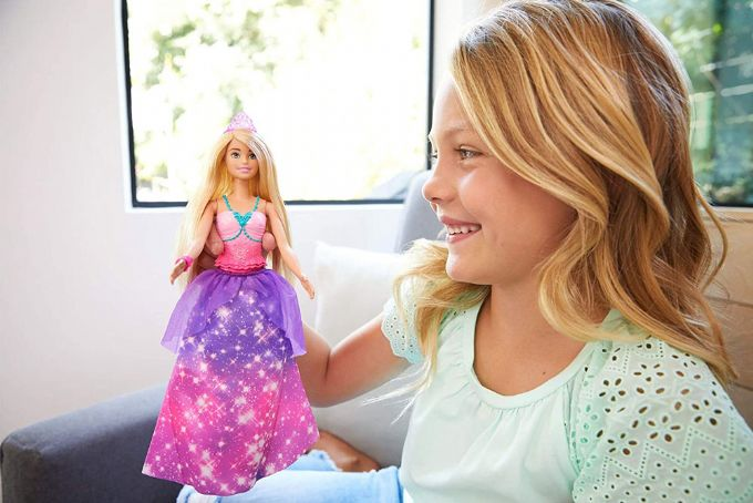 Barbie Dreamtopia 2-in-1 Princess version 5