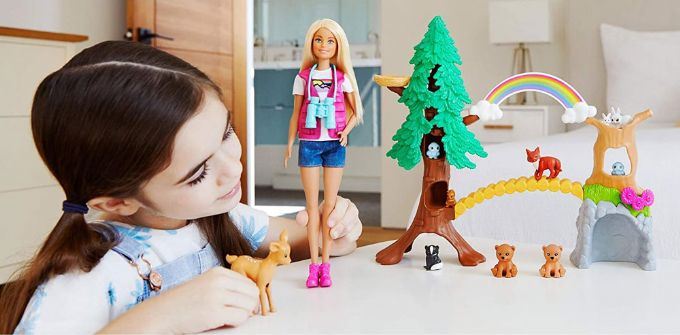 Barbie Wilderness Guide Doll And Playset version 5