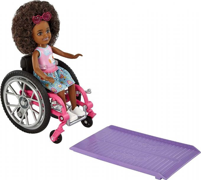 Barbie Chelsea i rullestolbrunett version 3