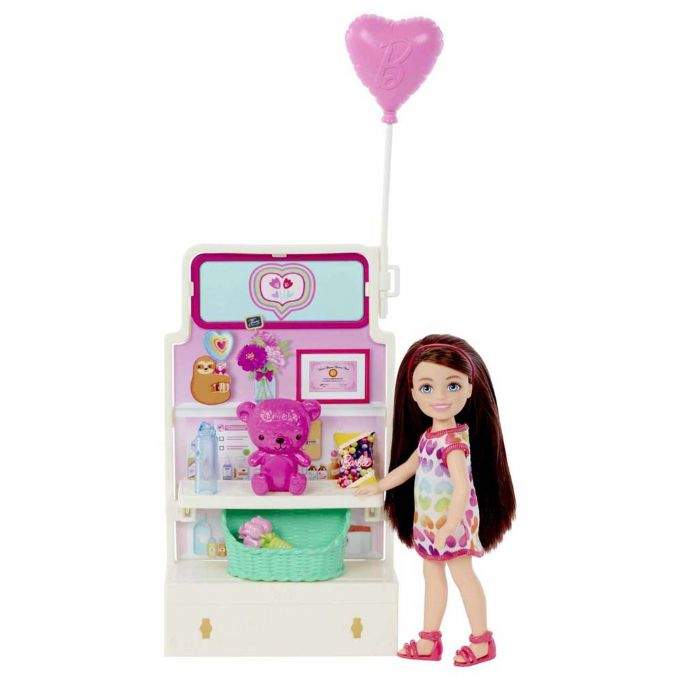 Barbie Care Facility -leikkisetti, jossa on 4 nukk version 5