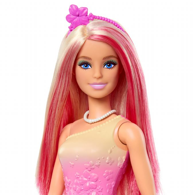 Barbie Royal -nukke vaaleanpunaisilla hiuksilla version 3