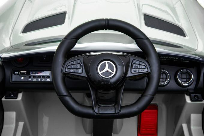 Mercedes GTR AMG 12V hvid version 4