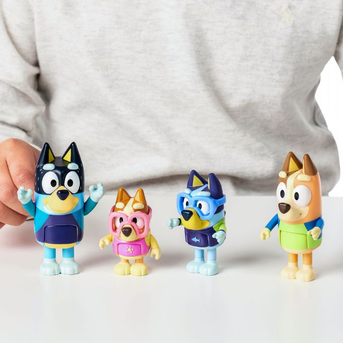 Bluey Family Beach Figures 4 Pack version 4
