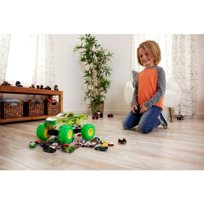 Hot Wheels Monster Trucks Gunkster RC version 3