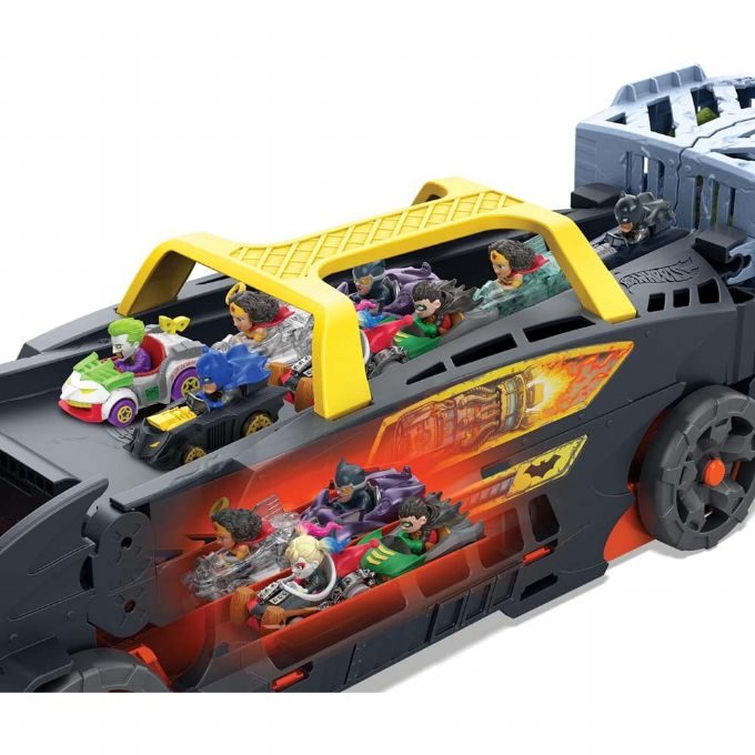 Hot Wheels RacerVerse Batman Trackset version 4