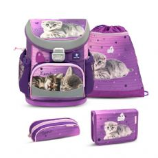 Kissan koululaukku, jossa 4 osaa