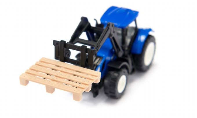 New Holland with pallet fork and pallet version 5