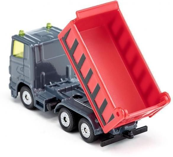 Truck with tipper and tipper trailer version 4
