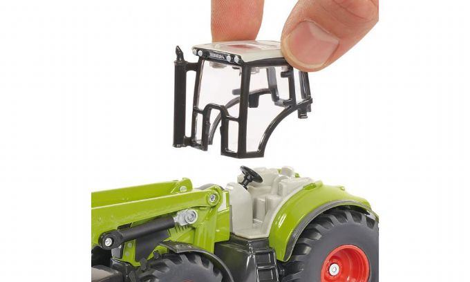 Traktori etukuormaimella ja pervaunulla version 5